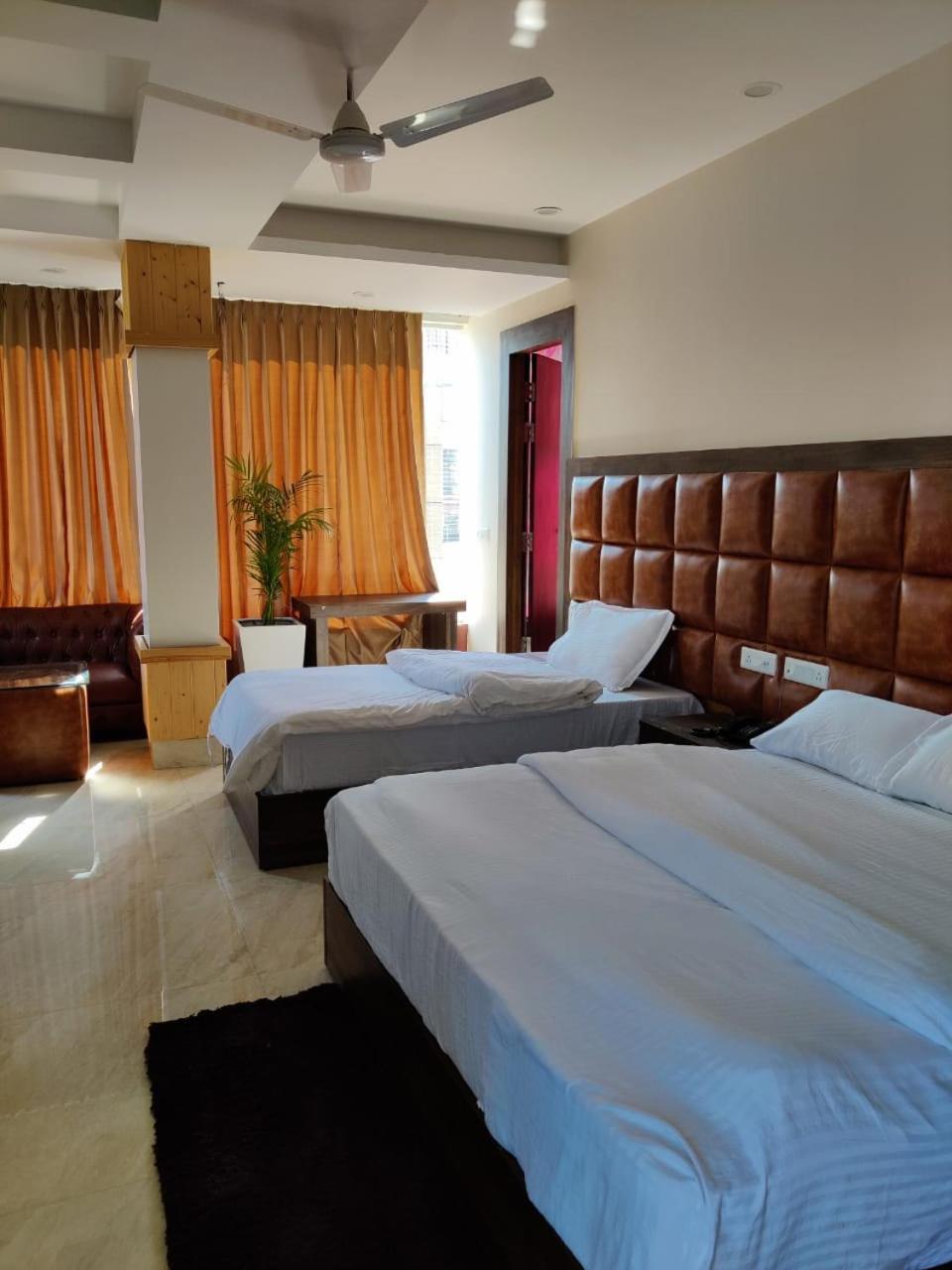 Hotel Maira Dehradun Exterior foto